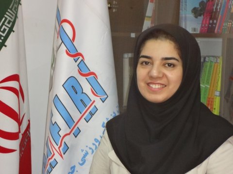 دکتر رز فولادی 