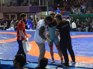 کشتی جام بین المللی یادگار امام (ره) در قم و حضور موثر پزشکی ورزشی 