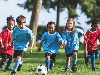 تشویق کودکان به ورزش