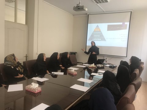 برگزاری اولین جلسه مشاوره تغذیه برای اولیا و ورزشکاران اعزامی به مسابقات دانش آموزی در تبریز 