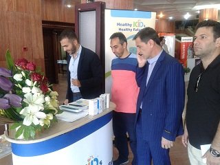 حضور دکتر نوروزی درنمایشگاه تازه های دارویی کودکان و نوزادان در تبریز