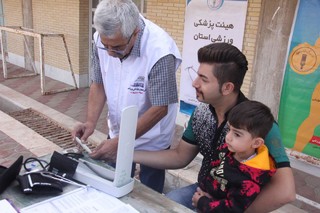 به مناسبت هفته تربیت بدنی، هیأت پزشکی یزد ایستگاه رایگان سلامت برپا کرد