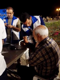 گزارش تصویری/برپایی ایستگاه سلامت و تندرستی رایگان در کنار ساحل نیلگون همیشه خلیج فارس بوشهر