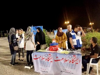 گزارش تصویری/برپایی ایستگاه سلامت و تندرستی رایگان در کنار ساحل نیلگون همیشه خلیج فارس بوشهر