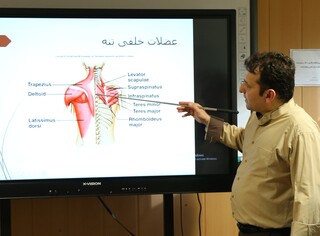 تدریس دبیر فدراسیون پزشکی ورزشی در دوره آموزشی ماساژ ورزشی