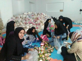 ارسال کمکهای جامعه ورزش استان به سیل زدگان در قاب تصویر