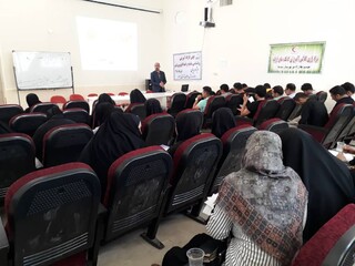 دوره آموزشی روانشناسی،تغذیه و امدادگری ورزشی در شهرستان الشتر به روایت تصویر