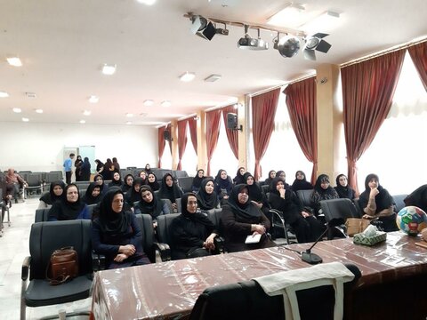 کارگاه تغییر رفتار و فعالیت های فیزیکی در میانسالان