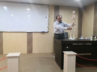 برگزاری دوره امدادگری تیم در استان خوزستان