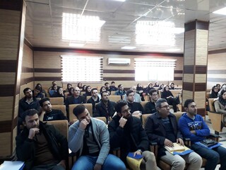 برگزاری دوره تمرین درمانی در آب