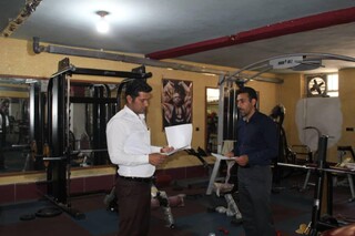 نظارت و بازرسی ناظرین سلامت شهرستان خاتم، در جهت اجرای پروتکل های بهداشتی در اقدام به بازگشایی مراکز ورزشی