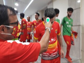 بازی دوستانه بین دو تیم فولاد خوزستان و صنعت نفت آبادان