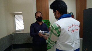 توزیع مواد شوینده و ماسک اداره کل ورزش