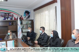 / تقدیر و تشکی رئیس هیات پزشکی ورزشی استان از اعضا هیات /