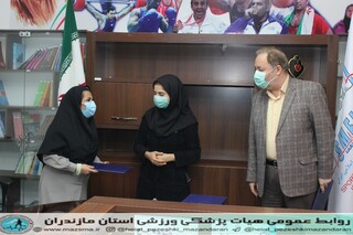 / تقدیر و تشکی رئیس هیات پزشکی ورزشی استان از اعضا هیات /