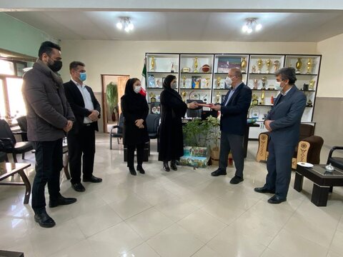 خانم دکتر نظام اسلامی