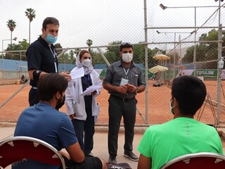 پوشش پزشکی و نظارت بر رعایت شیوه نامه های بهداشتی در مرحله مقدماتی رقابتهای تنیس تورجهانی زیر 18 سال توسط هیات پزشکی ورزشی فارس