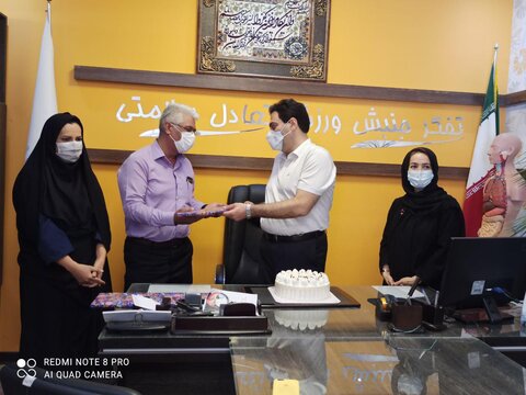 تجلیل از آقای دکتر فلاح نژاد و خانم دکتر حبیبی نیا به مناسبت روز پزشک