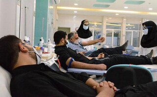 همزمان با اربعین حسینی جامعه ورزش شهرستان لارستان فارس در پویش اهدا خون شرکت کردند