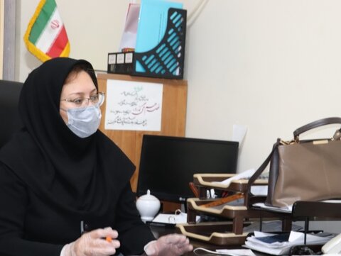 انجام معاینات پزشکی از تیم اعزامی کاراته بانوان فارس به مسابقات کشوری توسط دکتر تمدن نایب رئیس هیات پزشکی ورزشی استان