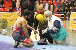 گزارش تصویری : پوشش پزشکی ورزشی مسابقات لیگ برتر کشتی آزاد