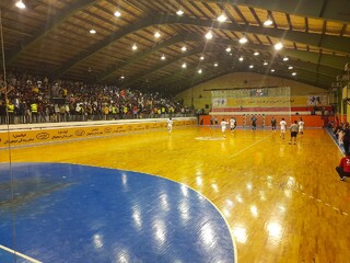 دکتر نوروزی تماشاگر ویژه دیدار پلی آف هندبال لیگ برتر در کازرون