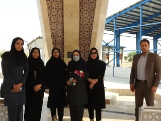 گلباران و غبارروبی مزار شهدای لارستان