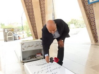 گلباران و غبارروبی مزار شهدای لارستان