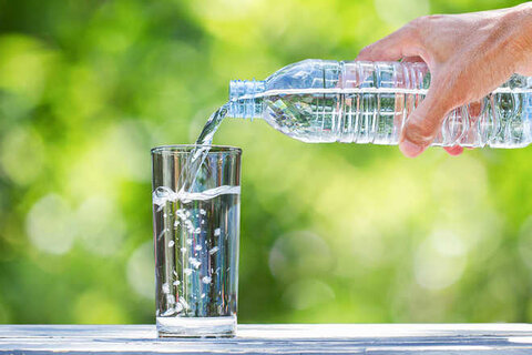 اهمیت نوشیدن روزانه آب