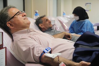 آغاز رسمی سومین پویش اهدای خون جامعه ورزش و جوانان با اهدای خون دکتر نوروزی