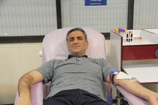 آغاز رسمی سومین پویش اهدای خون جامعه ورزش و جوانان با اهدای خون دکتر نوروزی