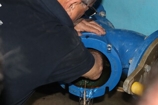 بازدید مسوول کمیته نظارت هیات پزشکی ورزشی فارس به همراه رییس اداره ورزش و جوانان شهرستان شیراز و رییس هیات نجات غریق فارس از استخر کوثر شیراز