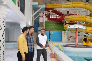 بازدید مسوول کمیته نظارت هیات پزشکی ورزشی فارس به همراه رییس اداره ورزش و جوانان شهرستان شیراز و رییس هیات نجات غریق فارس از استخر کوثر شیراز