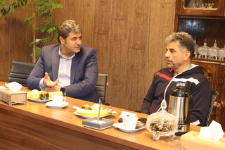 دیدار دکتراردیبهشت دبیرفدراسیون،ناصراشکانی مسوول امور استان ها و دکتر بنی جمالی رییس کمیته خدمات درمان فدراسیون با رییس و مسئولین کمیته های هیات زشکی ورزشی فارس