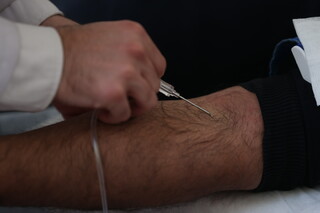 پویش اهدای خون در ستادمرکزی وزارت ورزش و جوانان به مناسبت سالگرد شهادت سردار دل ها