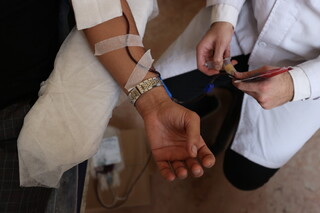 پویش اهدای خون در ستادمرکزی وزارت ورزش و جوانان به مناسبت سالگرد شهادت سردار دل ها