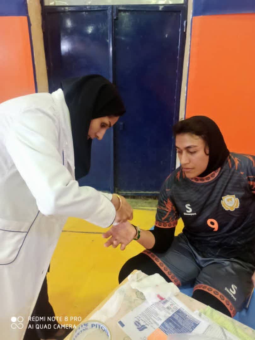 پوشش پزشکی رقابتهای لیگ برتر هندبال بانوان کشور توسط هیات پزشکی ورزشی شهرستان لارستان