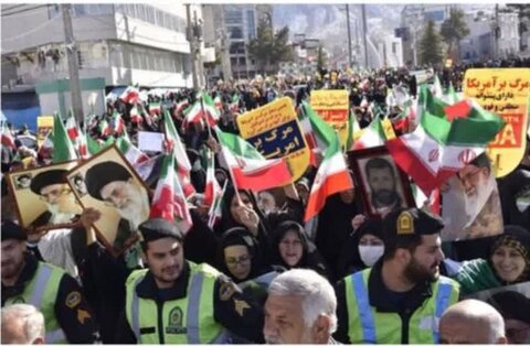 حضور در راهپیمایی 22 بهمن