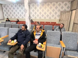 جلسه هم اندیشی  سرپرست هیات پزشکی ورزشی استان مرکزی دکتر سهرابی با جمعی از مدیران باشگاه های استان