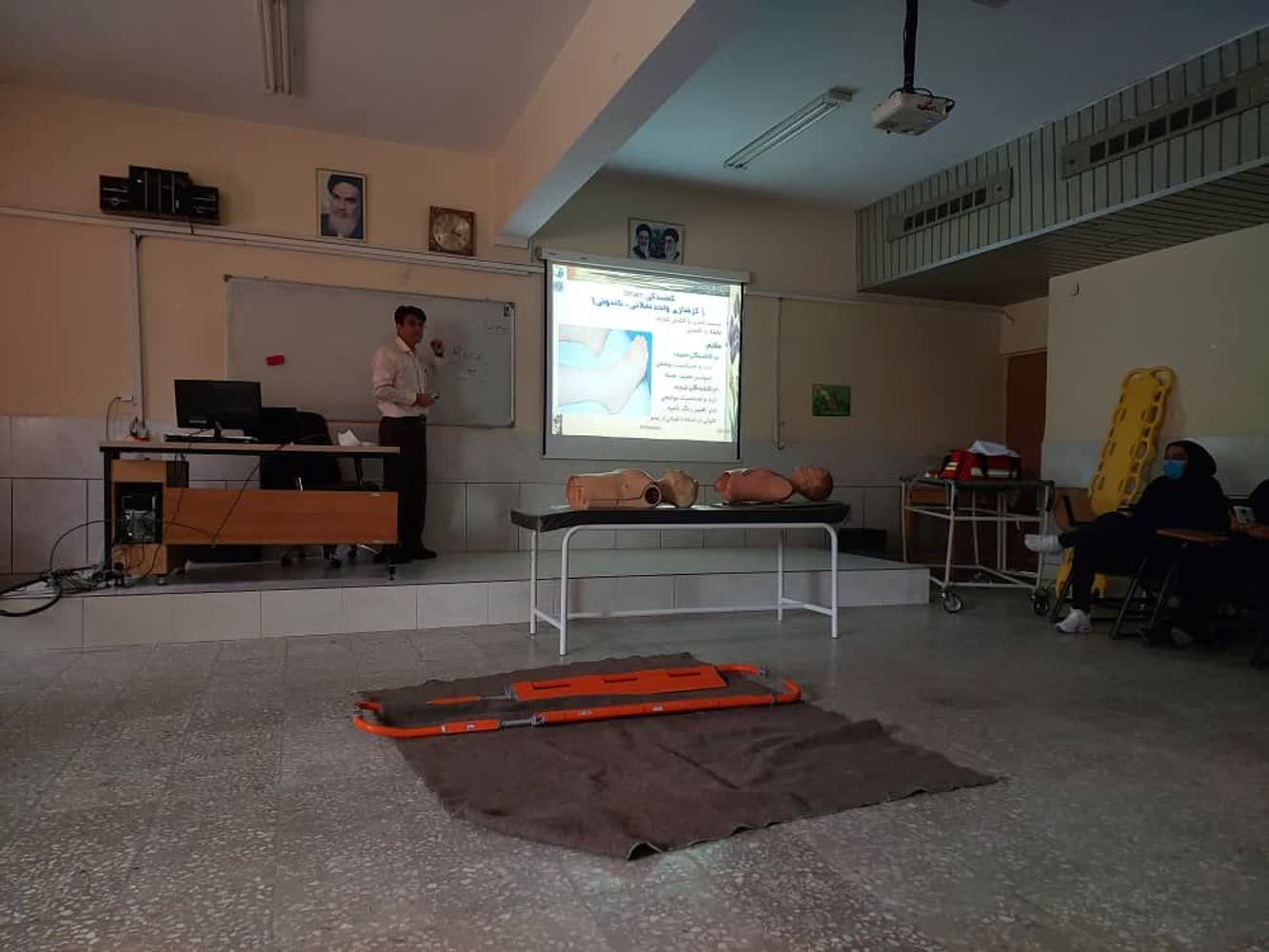 برگزاری دوره امدادگر ورزشی توسط هیات پزشکی ورزشی شهرستان لارستان