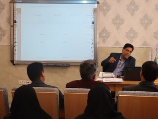 جلسه هم اندیشی و نشست صمیمی سرپرست هیات پزشکی ورزشی استان مرکزی با هیات های پزشکی ورزشی شهرستانهای تابعه