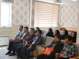 جلسه هم اندیشی و نشست صمیمی سرپرست هیات پزشکی ورزشی استان مرکزی با هیات های پزشکی ورزشی شهرستانهای تابعه