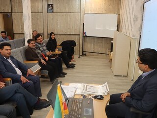 جلسه هم اندیشی و نشست صمیمی سرپرست هیات پزشکی ورزشی استان مرکزی با هیات های پزشکی ورزشی شهرستانهای تابعه