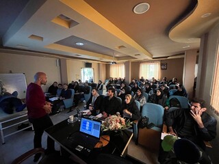 کارگاه آموزشی اصول گرم کردن صحیح در پیشگیری از آسیب های ورزشی