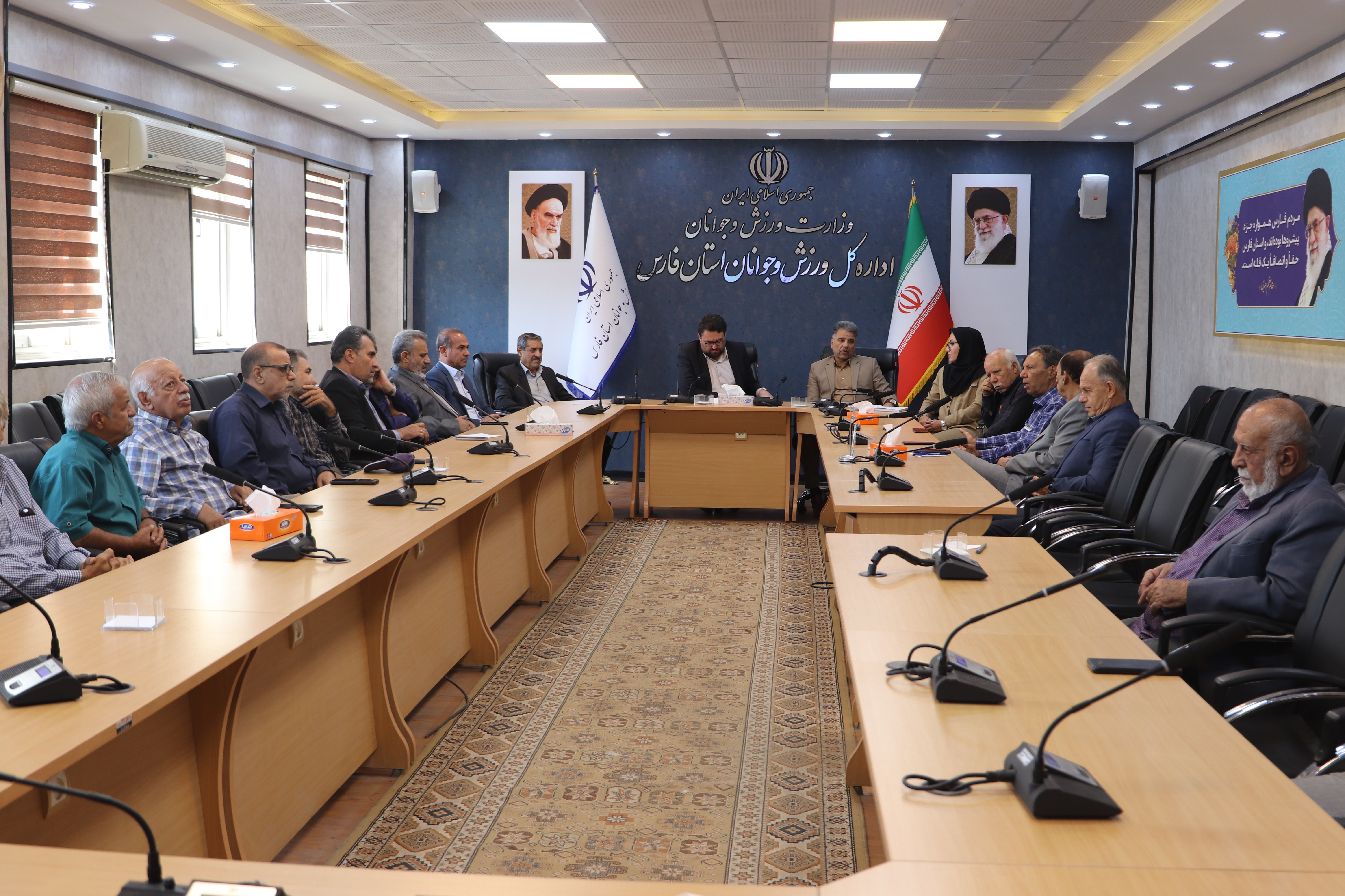 حضور دبیرهیات پزشکی ورزشی فارس در نشست پیشکسوتان ورزش فارس با سرپرست اداره کل ورزش و جوانان