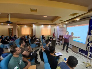 دوره اصلی ماساژ ورزشی(ویژه بانوان وآقایان) در هیأت پزشکی ورزشی استان گیلان‌ یکشنبه ۱۴۰۲/۴/۱۱ تیر در ساعت  ۸:۳۰ صبح در سالن آموزش هیات پزشکی ورزشی آغاز شد