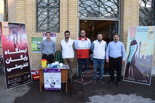 برپایی ایستگاه تندرستی به مناسبت هفته تربیت بدنی و ورزش در قم