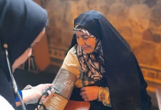 گزارش تصویری : ویزیت رایگان و تست فشار خون به مناسبت هفته تربیت بدنی و ورزش توسط هیات پزشکی ورزشی مازندران / مصلی شهرستان ساری