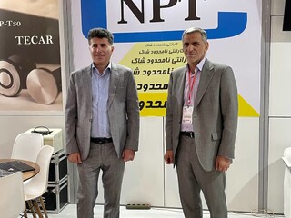 بازدید دکتر نوروزی از نمایشگاه تجیهزات فیزیوتراپی و توانبخشی