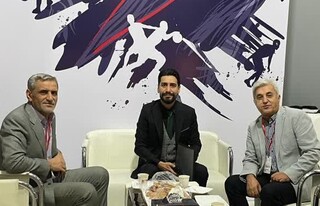 بازدید دکتر نوروزی از نمایشگاه تجیهزات فیزیوتراپی و توانبخشی